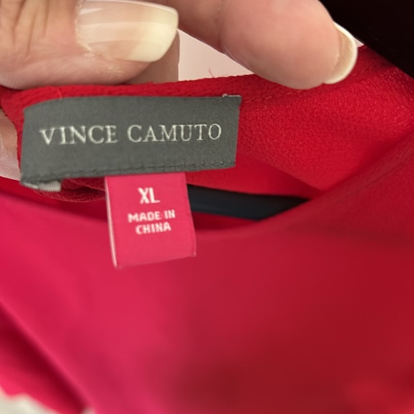 Vince Camuto Women’s Cut out Shoulder High Low Red Blouse Size XL - Picture 5 of 7